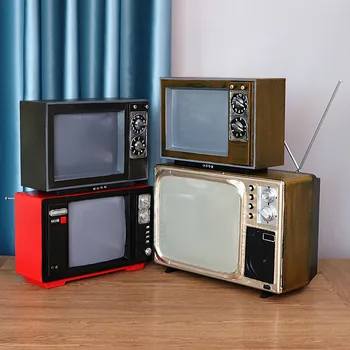 Ornamenti decorativi retrò e vintage per la casa, oggetti decorativi per vetrine di caffè e negozi di abbigliamento, modello di TV in latta.