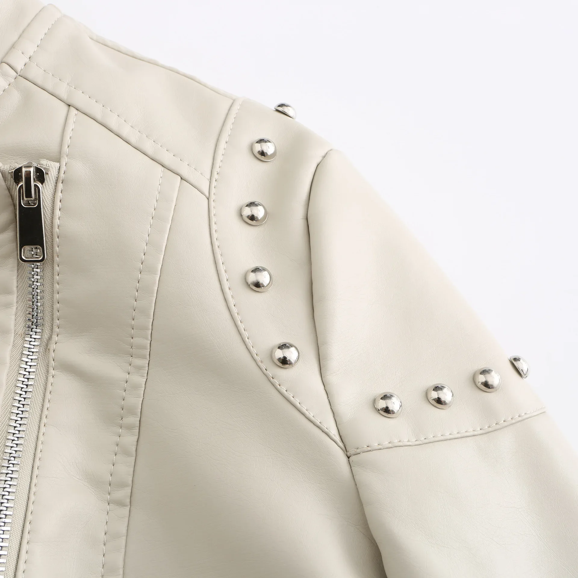 Рисунок 6 - Осенняя Женская куртка из искусственной кожи