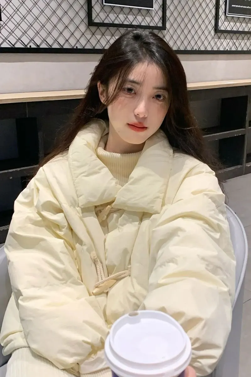 우유 후푸 살구색 느슨한 뿔 버클 다운 코트 여성 겨울 두꺼운 따뜻한 디자인 감각 니쉬 면화 패딩 재킷 겉옷 조수 