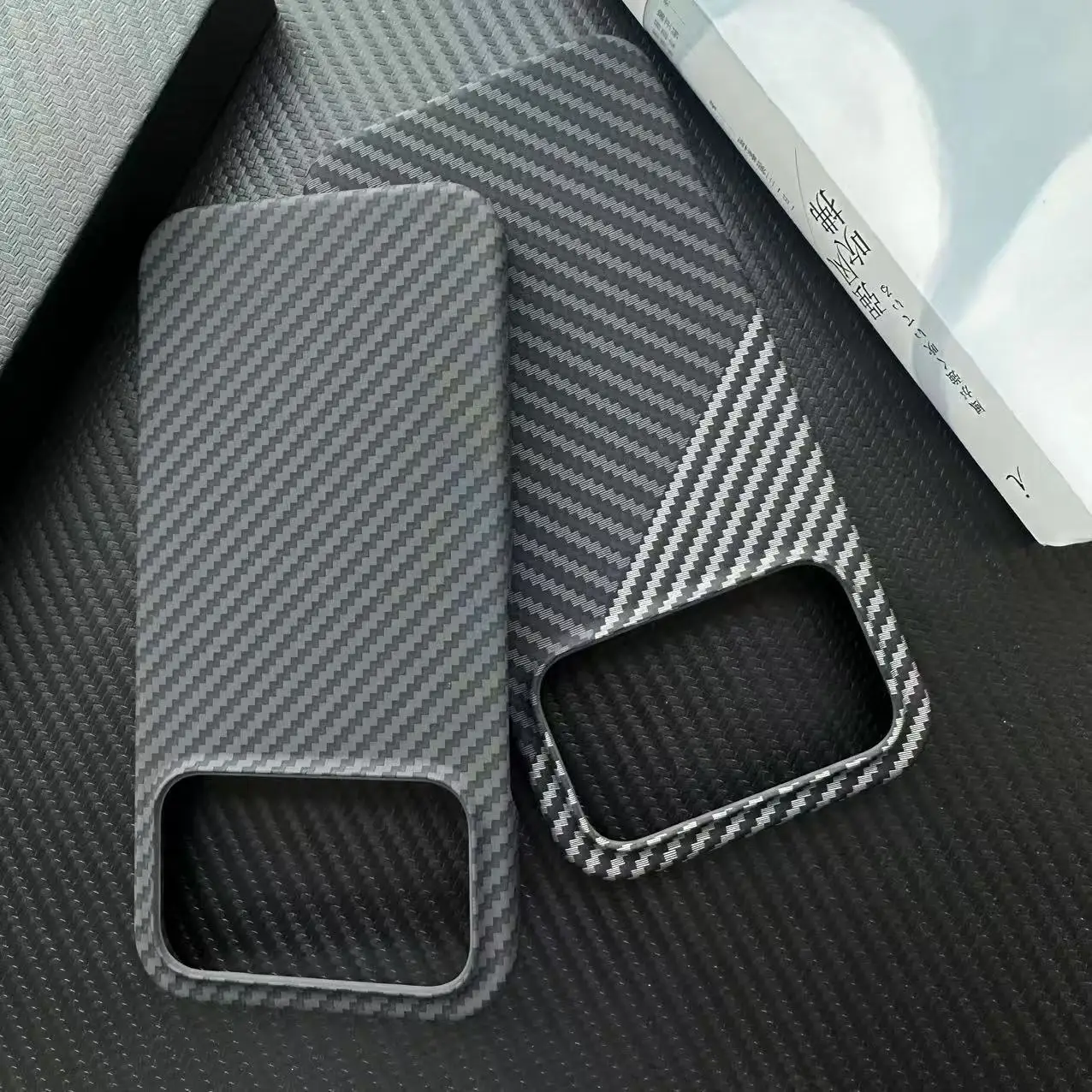 Fashion Color Block Carbon Fiber Texture Shockproof Case - Anti-Fingerprint Slim Bumper Cover