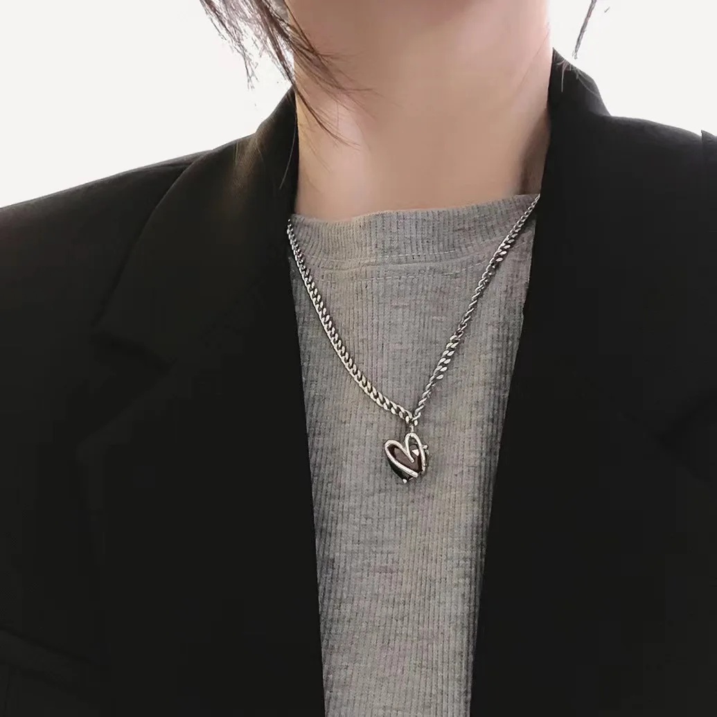 Dark Red Love Necklace, Four-Pointed Star Tassel Pendant Necklace, Ghost Claw Clavicle Chain, Punk Personality Style Gift Jewelr