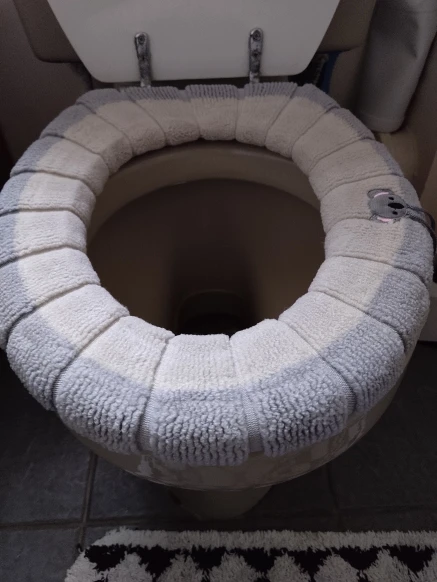 Universal Winter Toilet Seat Cover | Soft and Waterproof Universal Winter Toilet Seat Cover | Soft and Waterproof