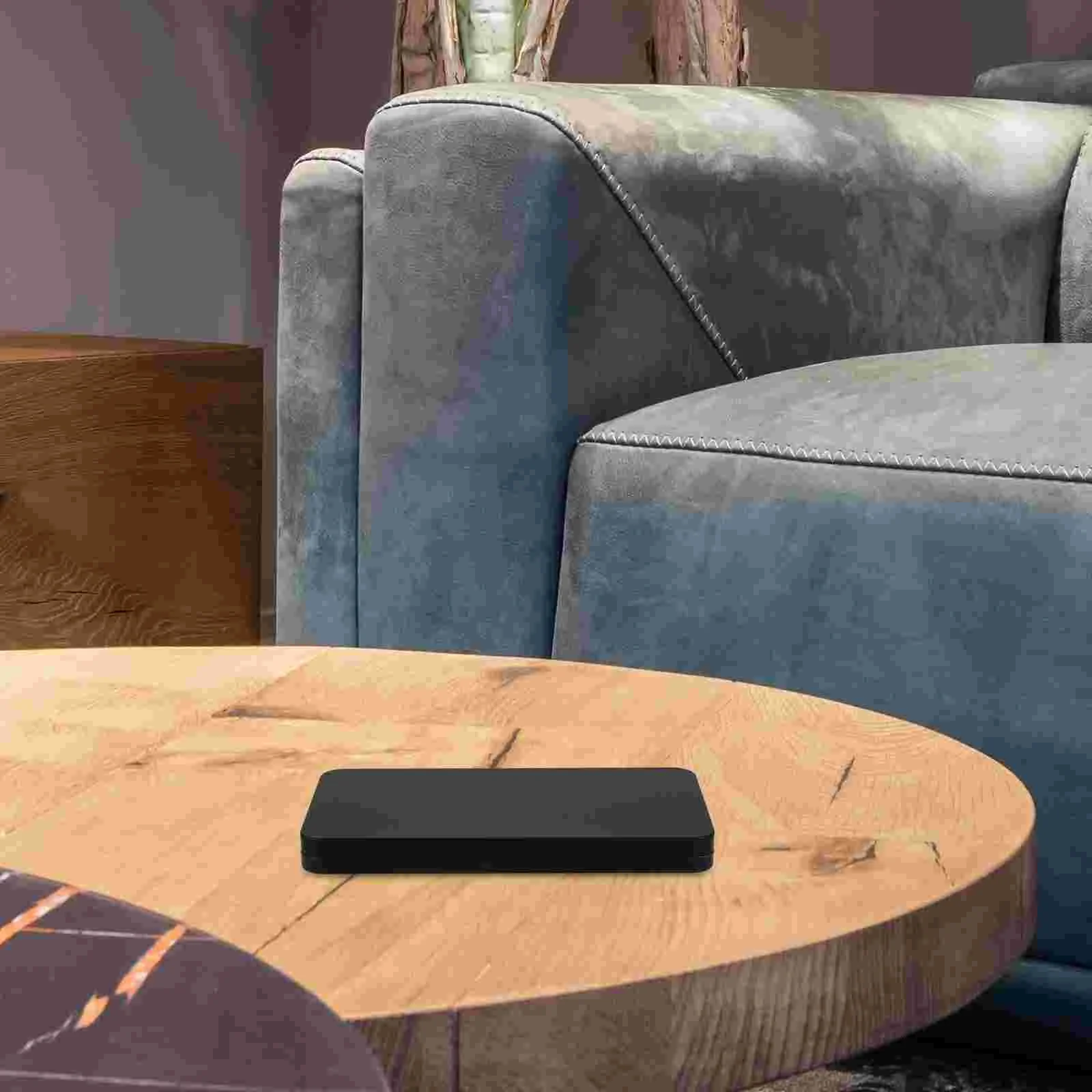 Рисунок 2 - металлические контейнеры для бальзама