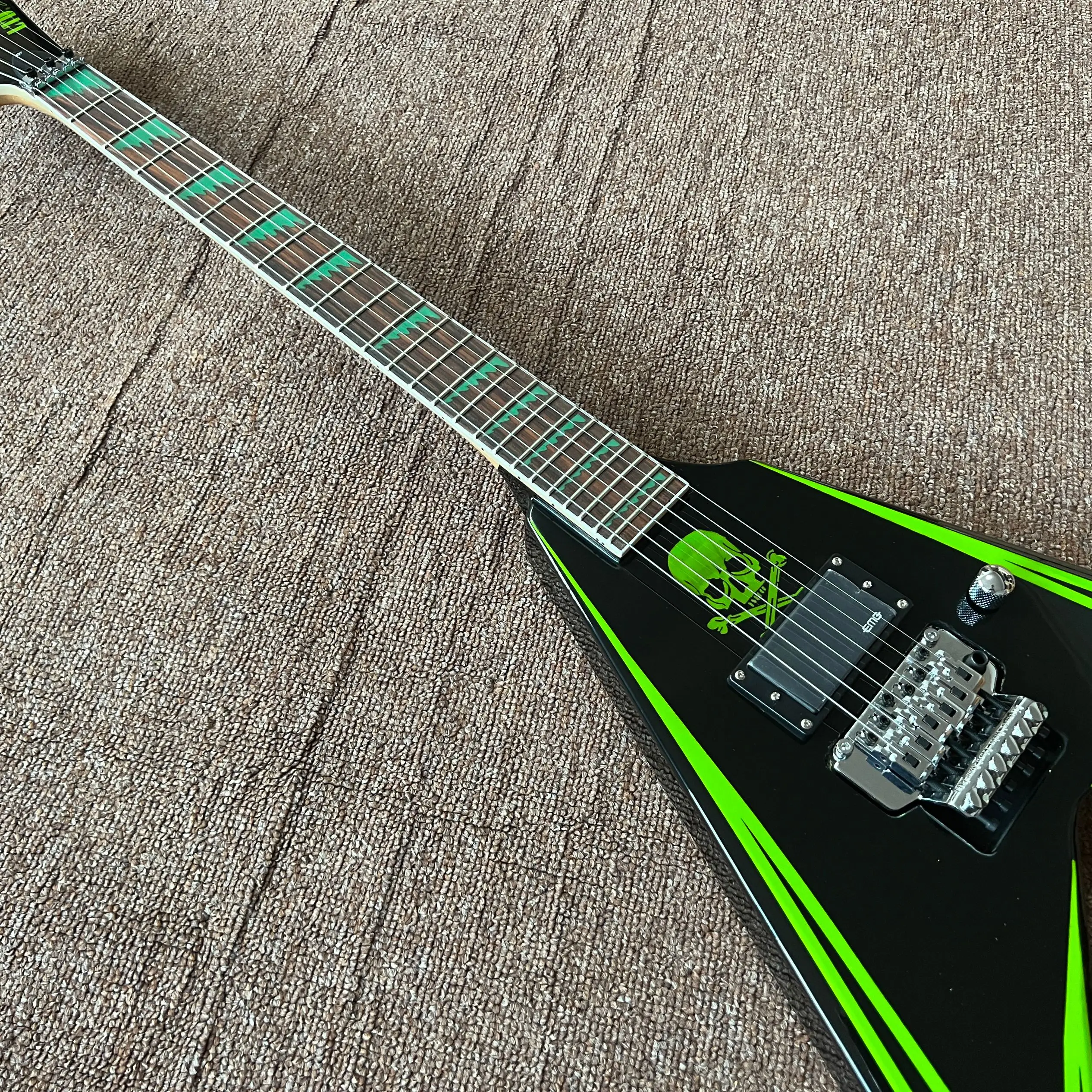 Hot Sale New V Shape Electric Guitar Green Skull Print Alexi Laiho