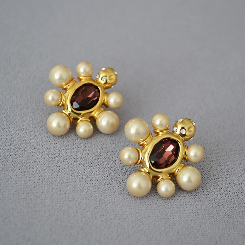 

WT-MPE112 Wholesale Fashion 18K Real Gold Plated Champagn Artificial Pearl Earring Studs Delicate Charming Drop For Women