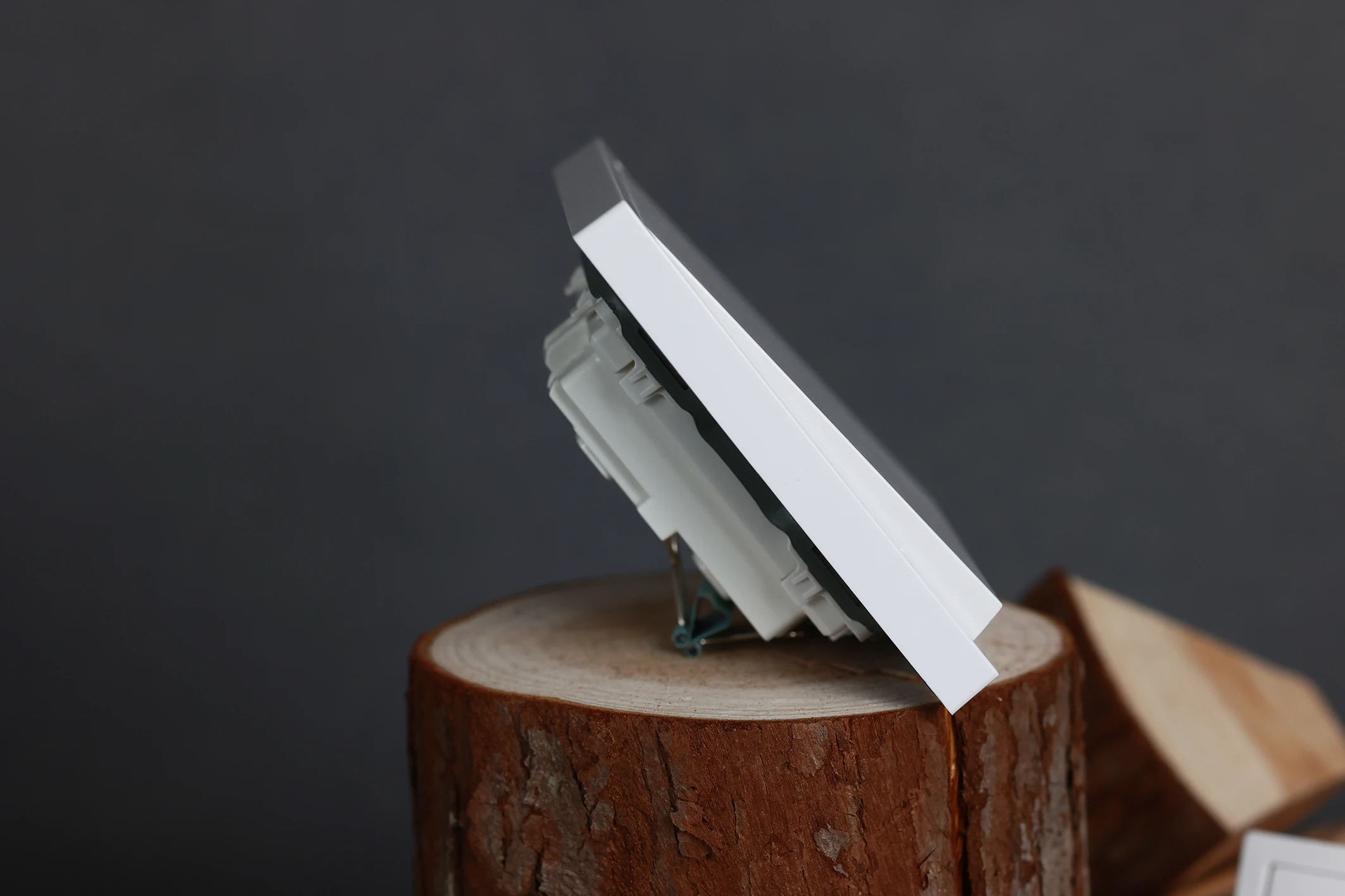 Description Picture 6 of itemYINKA Plastic Panel Korean Standard Switch Frame Wall Switch Wall Socket TV Satellite 220V 1234GANG DIY Plastic Frame Part White