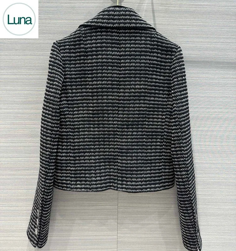 Рисунок 2 - 20323 Тканое короткое пальто