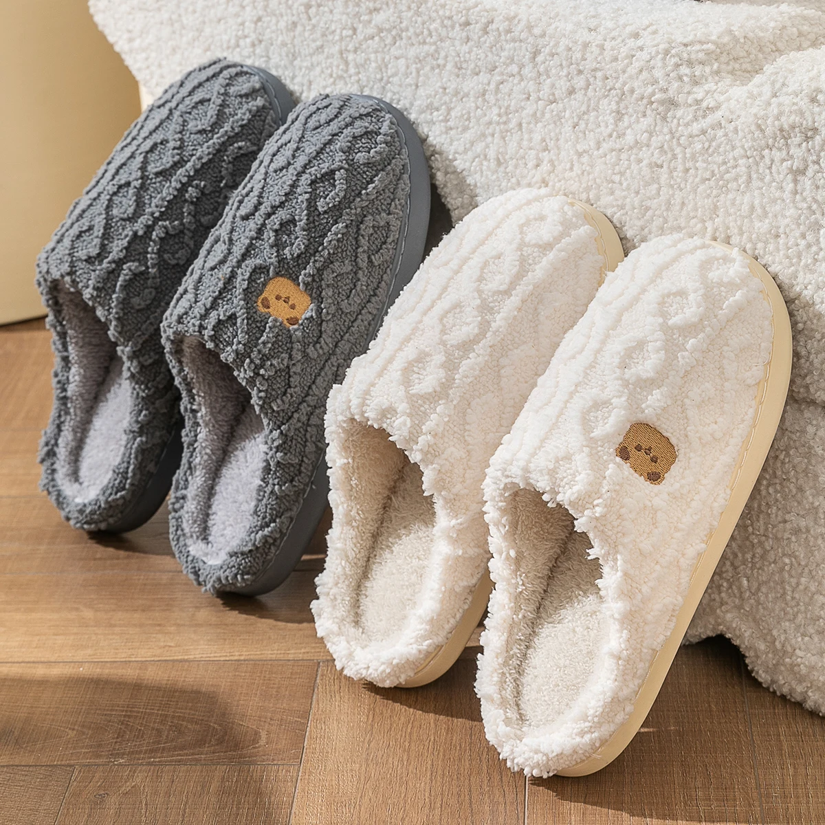 couples home cotton linen slippers women indoor bedroom soft slides comfortable men house shoes non slip breathable flats New Women Men Slippers Cute Cartoon Bear Winter Warm Plush Slides Couples Home Bedroom Thick Sole Soft Fluffy Non Slip Shoes