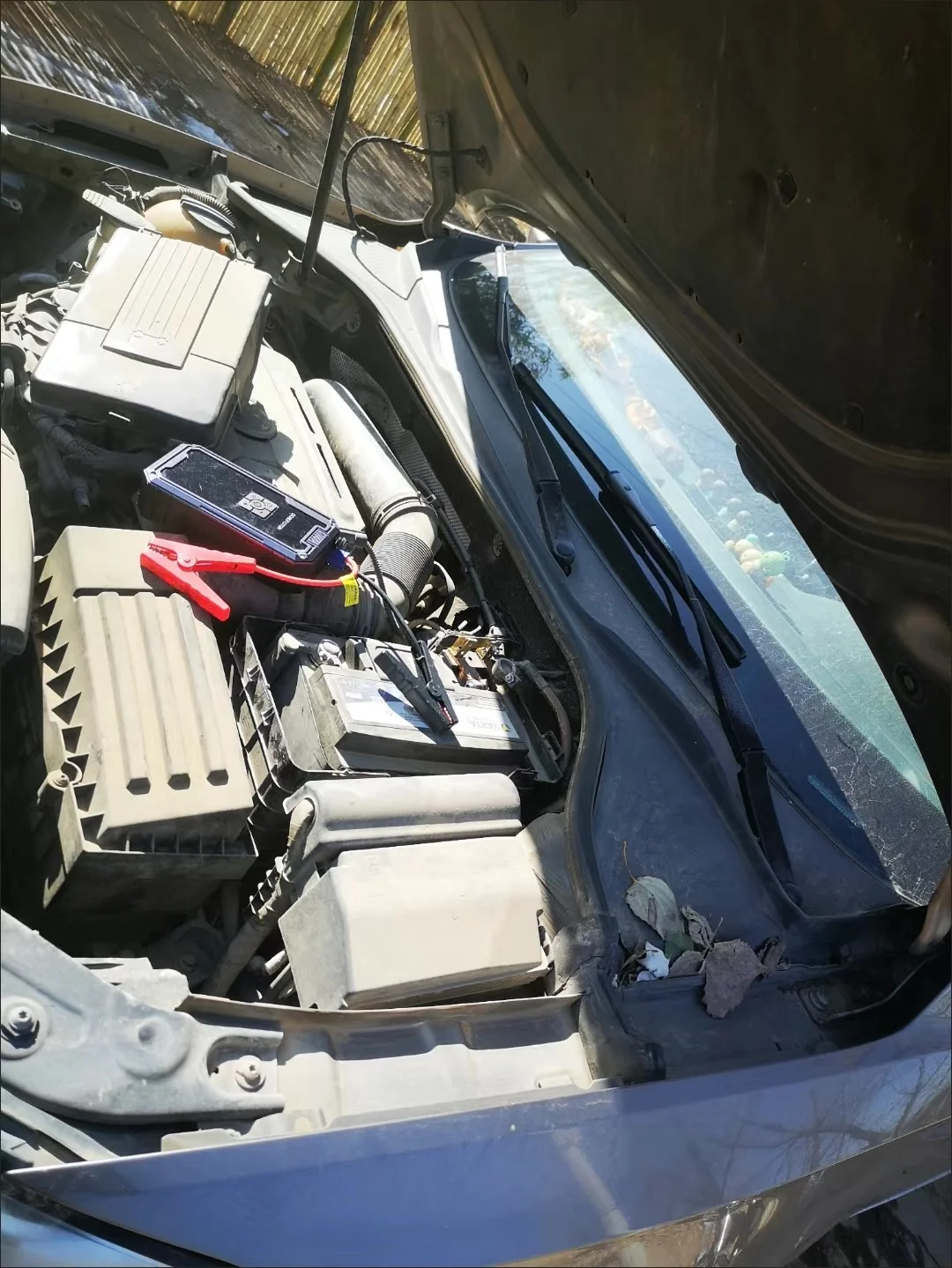 Roadside Emergency 4 in 1 Vehicle Jump Starter