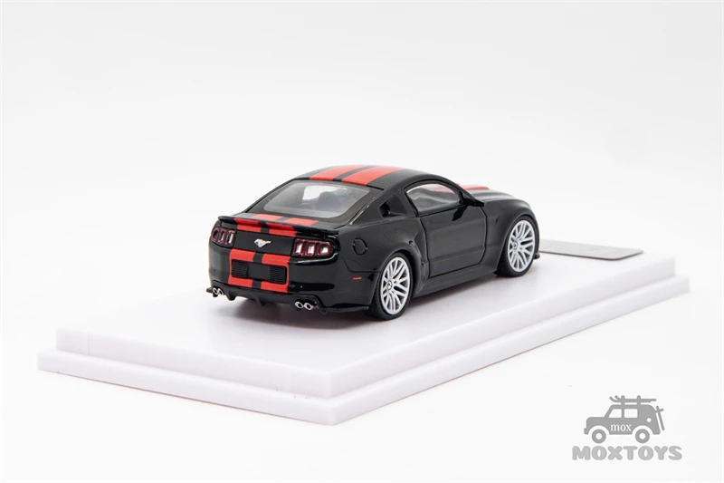 GDO Hunter x DCM 1:64 Mustang GT 2014 Diecast Model Car 5