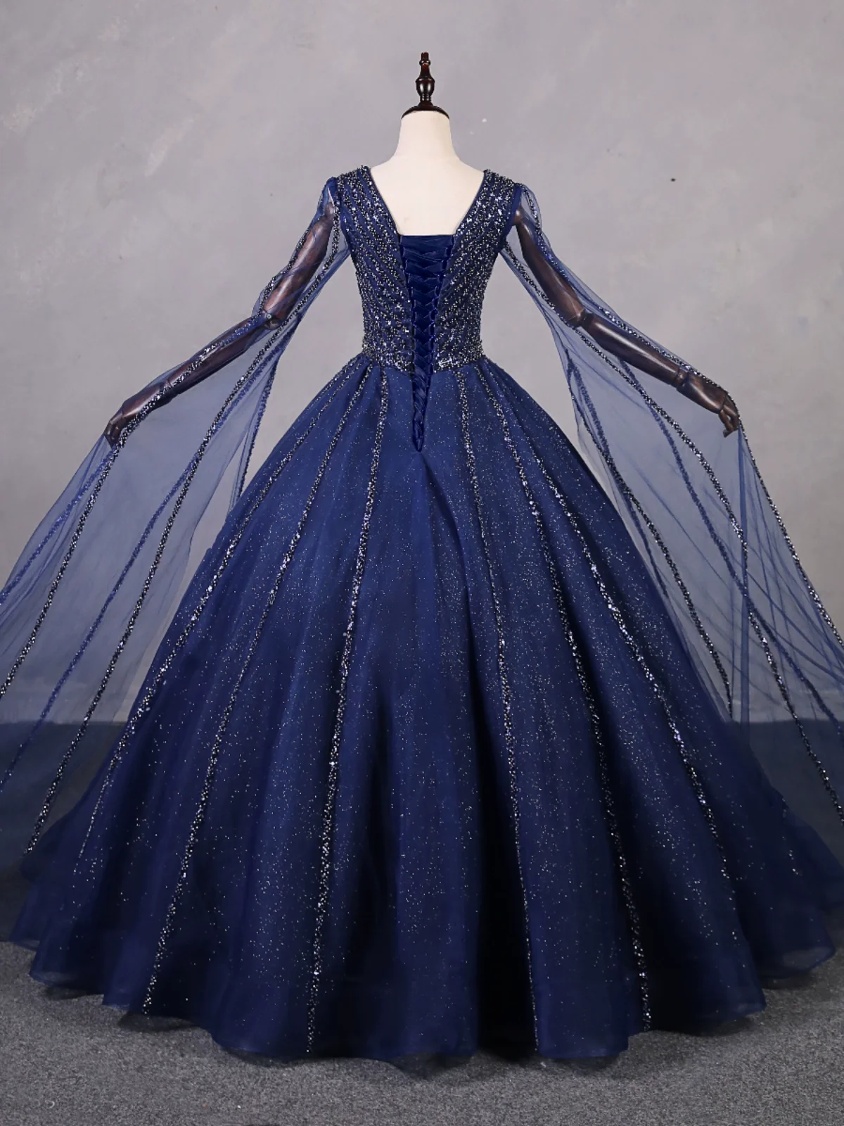 100% Real Luxury Beading Barcoque Cosplay Gown Sleeve Trail Abito Medievale Rinascimentale Queen Vittoriano Belle Long Dress