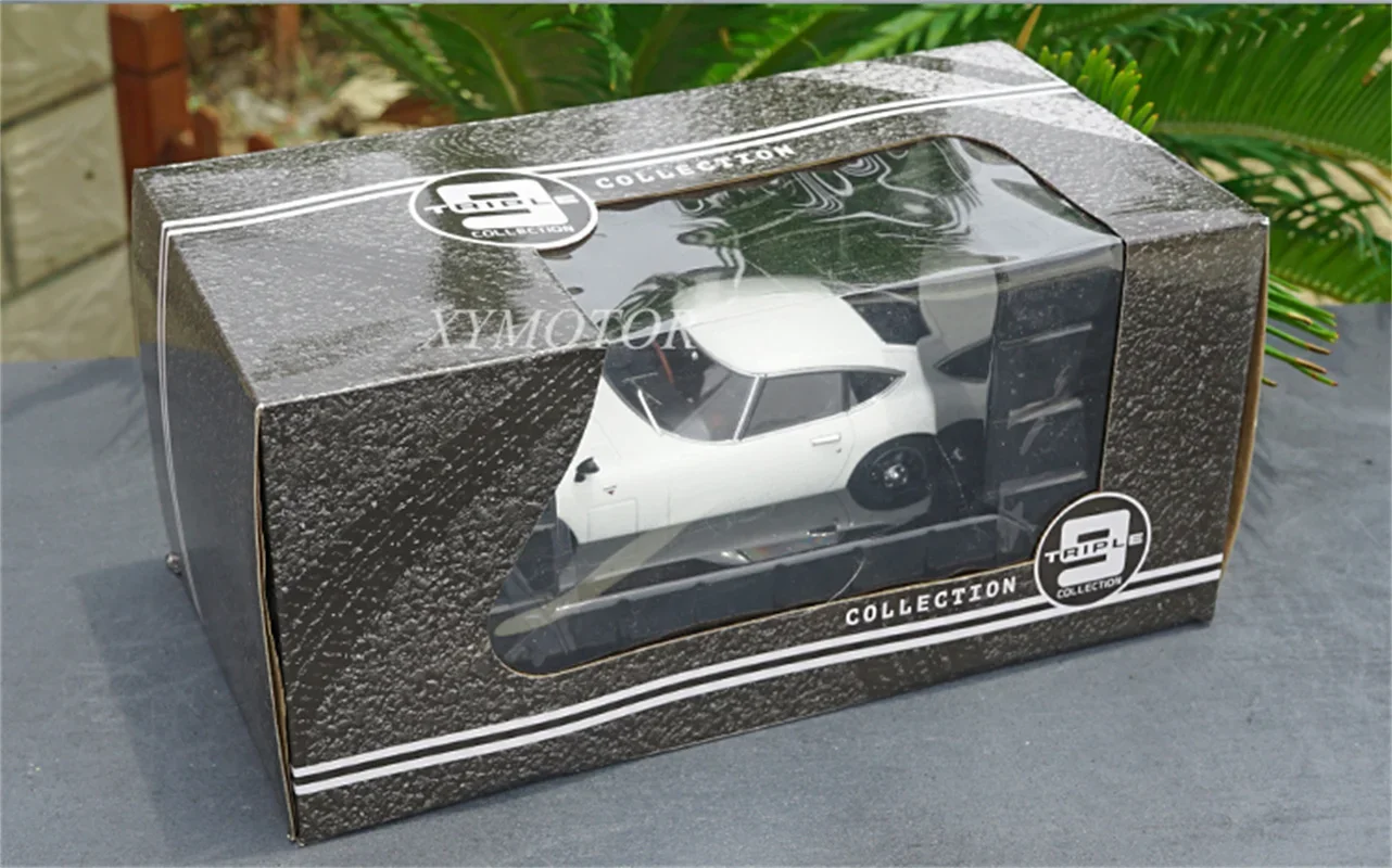 

Модель гоночной машины Triple 9 1:18 для Toyota 2000GT 1967 #2, модель литая автомобиля, детские игрушки, коллекция, дисплей, украшения, белые подарки