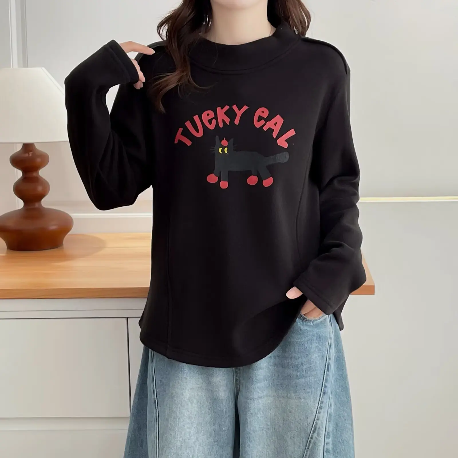 XXXXL Fashion Plus Size Women's T-Shirt Winter New Simple three-dimensional Cut Fleece Warm Long Sleeved Tops 9690