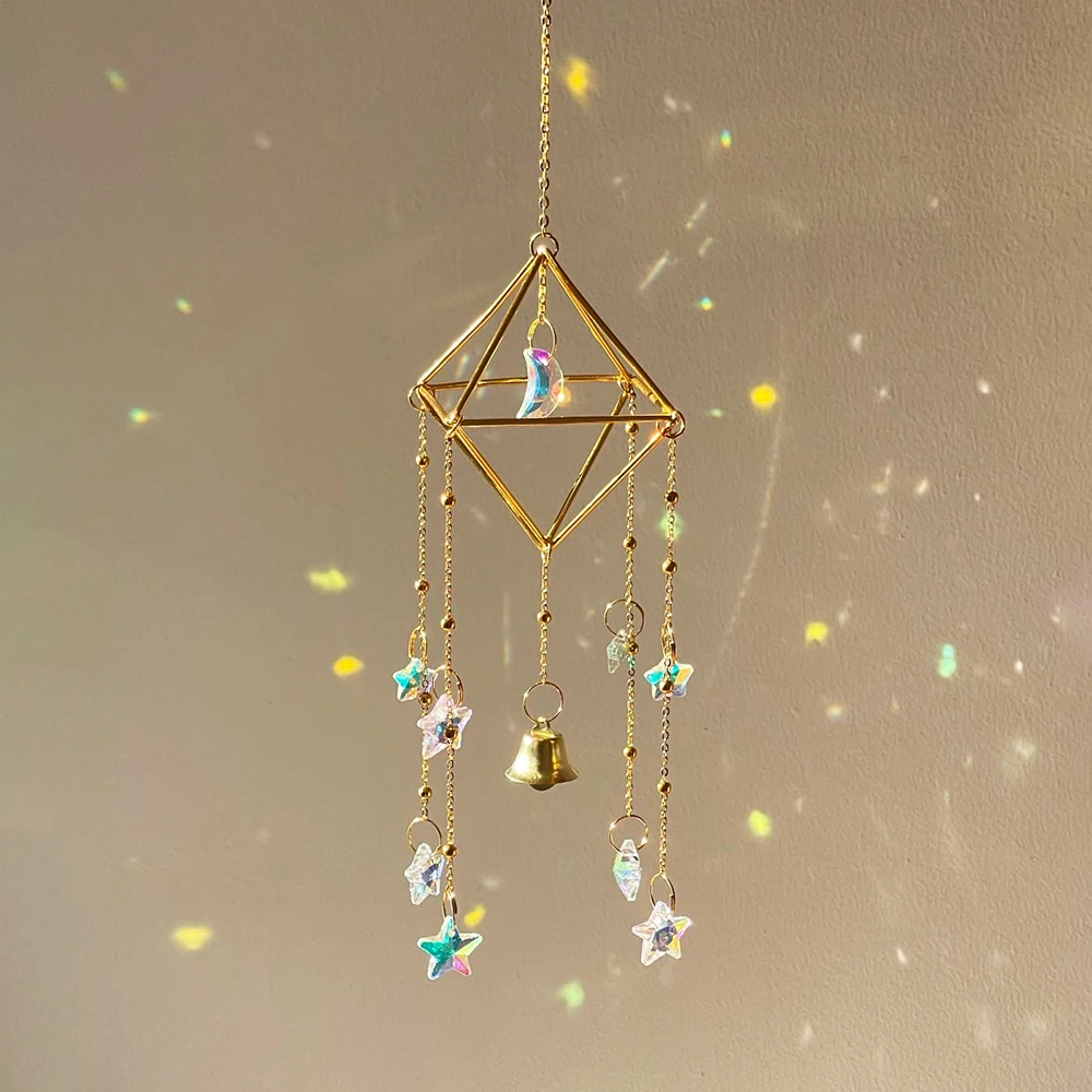 Crystal-Suncatcher-Rainbow-Light-Catcher-Window-Garden-Decoration-Moon-Sun-Catcher-Crystal-Wind-Chime-Hanging-Suncatcher.jpg Crystal Suncatcher Szivárvány Világos Fogó Ablak Kerti Dekoráció Hold Napsütő Kristályszél Hangjelző Napfényes Prizma - Image 6