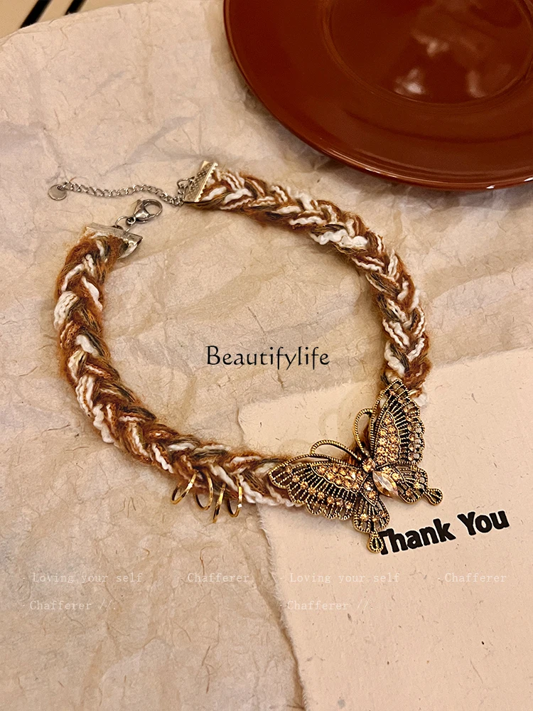 

Autumn and Winter Wool Butterfly Necklace Women's High-Grade Temperament Necklace