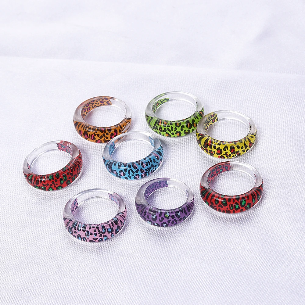 Großhandel Lose 50 Stück Leoparden muster Charms Blume hochwertige Harz Frauen Ring Verlobung Hochzeits feier Geschenk Modeschmuck – Detail 2
