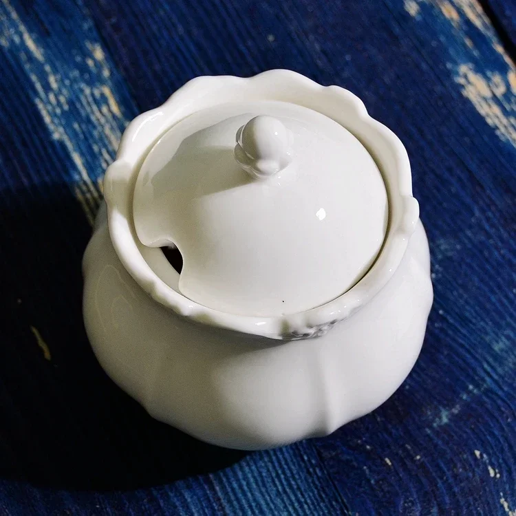 European style white sugar jar with flower free design one ceramic porcelain spoon for home European style food and beverage pot
