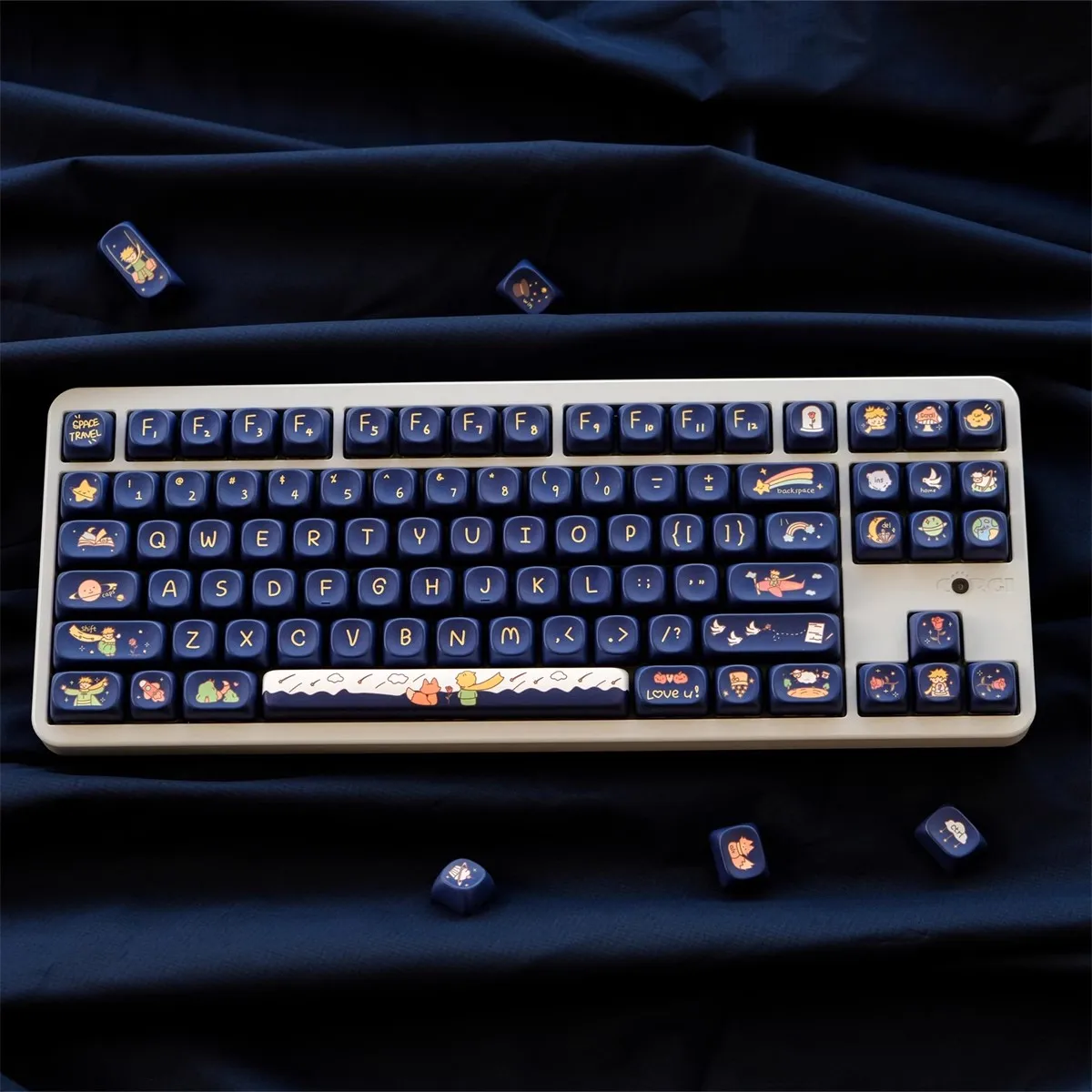 Conjunto de Keycaps Tema Little Prince Sublimação Dye Pbt Perfil Moa Xoa Keycap com Barra de Espaço 7u 1.5u Ctrl 1.75u 2u Shift Conjunto