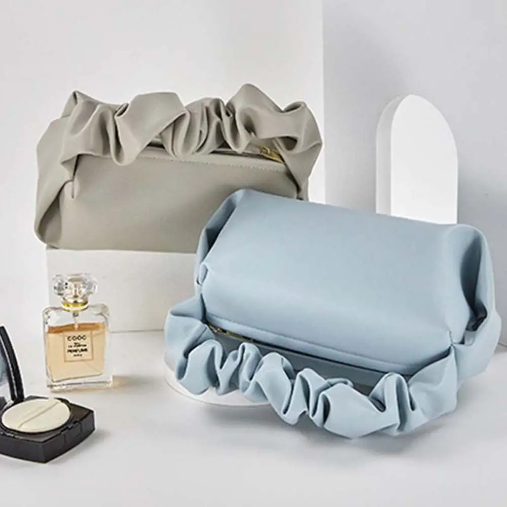 

Ins Style Simple Niche Texture Ladies PU Leather Cosmetic Bag Pleated Pocket Women Handbag Cloud Bag