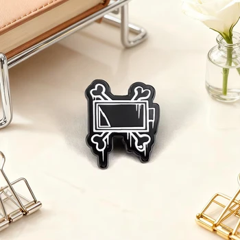 Spilla in smalto Murder Drones Disassembly Drones Logo Broche Battery Crossover Bones, distintivo decorativo per anime classici, regalo