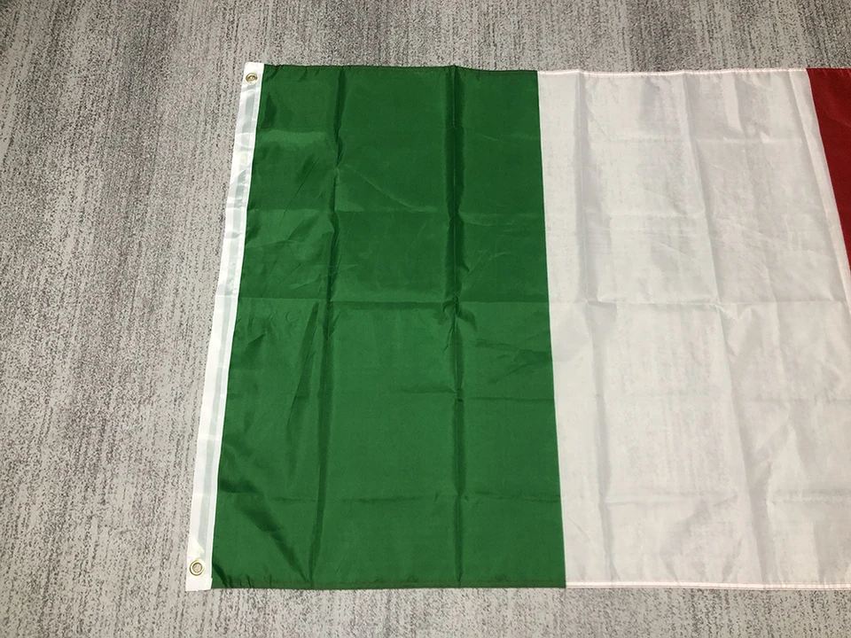 Bandiera Italia 150x90cm Con Asta In Acciaio - Per Interni Ed Esterni