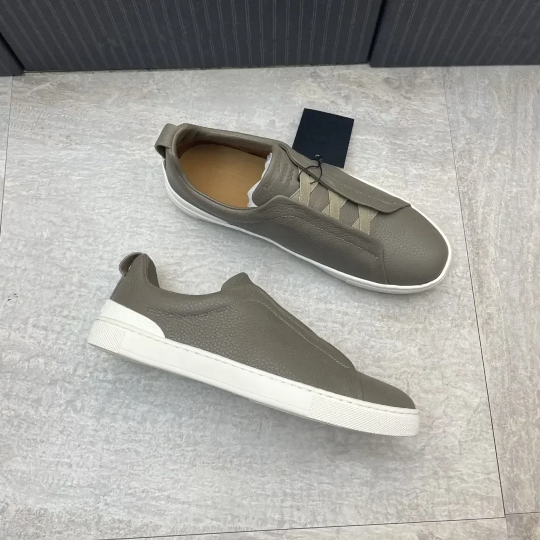 men loafers shoes luxury 2024 spring and autumn new men's leather flat bottom walking casual shoes white men's sneakers Loafers