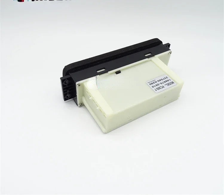 

Реле освещения воздуха PC200-7 Φ 146570-2510