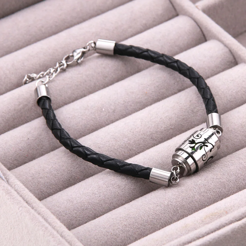 Trendy Aromatherapy High Quality Black Leather Diffuser Bracelet Vintage Hollow Out Charms Perfume Essential Oil Locket Bracelet leather bracelets