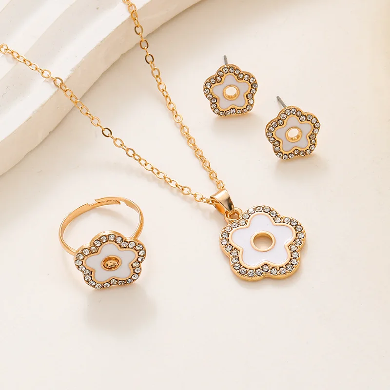 Chic 5pcs Lucky Flowers Bracelet, Necklace, Earrings, and Ring Jewelry Set Suitable for Women Daily Wear Party Wedding Gifts