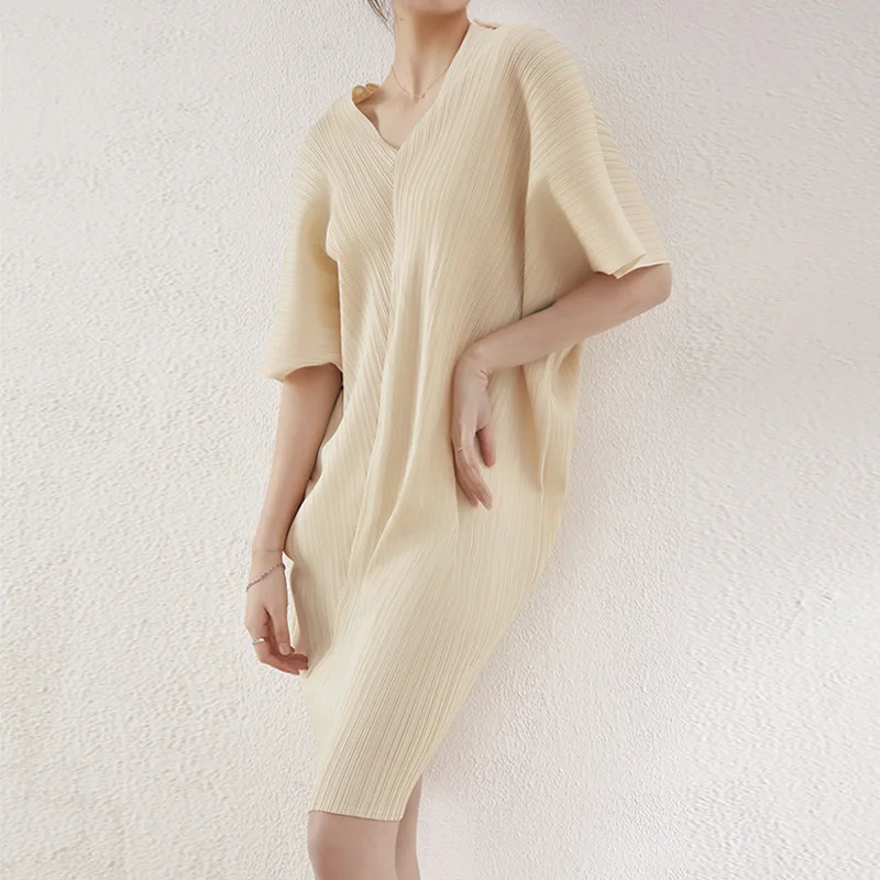 

Платье женское однотонное Плиссированное до колена, с V-образным вырезом и рукавом «летучая мышь»