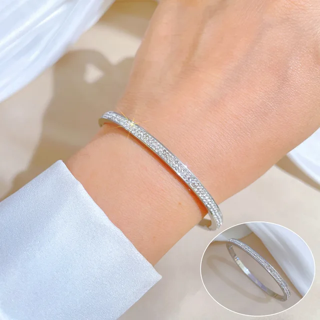 IVXLCDM 3-LINE ARC BANGLE