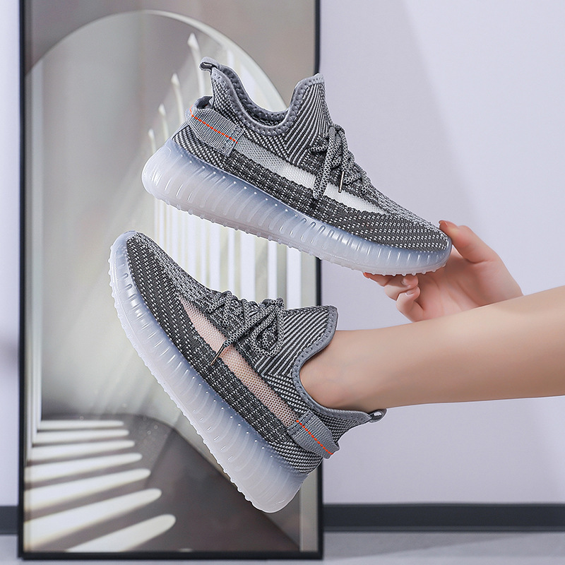 2025 New Flying Woven Shoes Jelly Shoes Korean Version Breathable and Comfortable Student Casual Sports Shoes Running Shoes