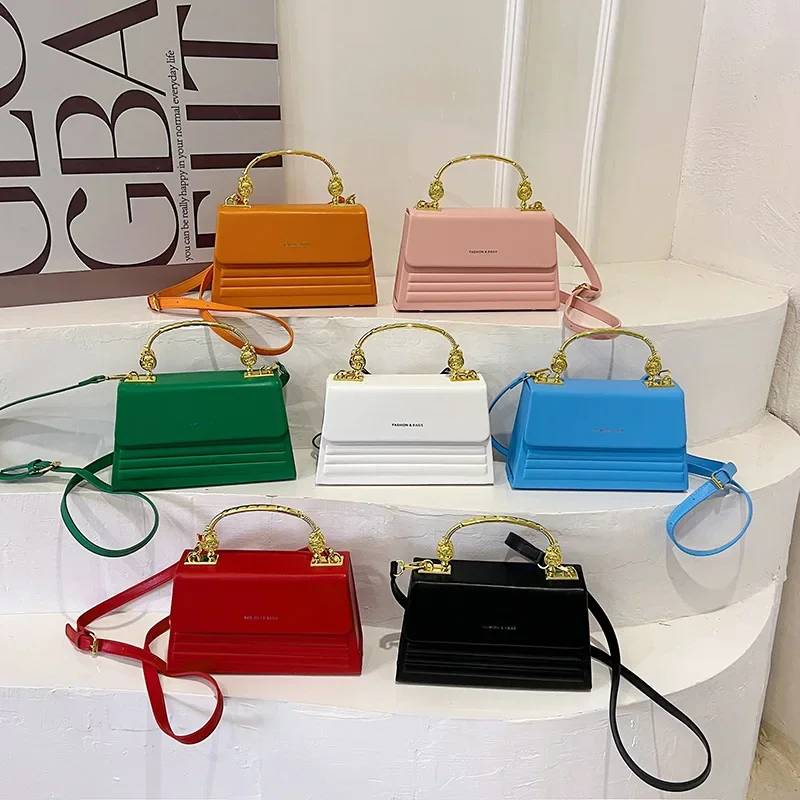 

Trendy personalized letter texture metal handbag for women 2024 Hot selling fashion designer shoulder crossbody small square bag