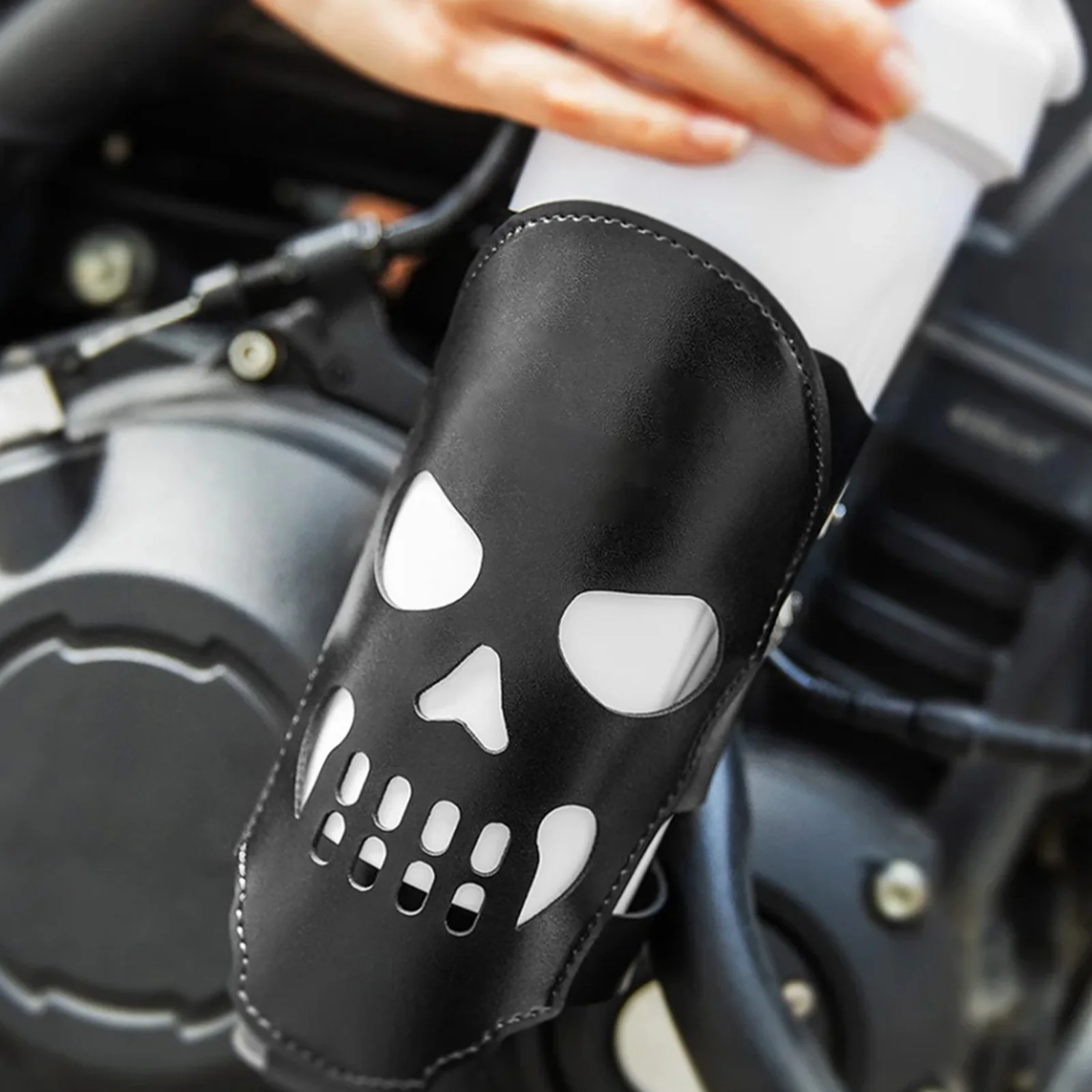 Porte-bouteille en cuir avec tête de mort pour moto et vélo