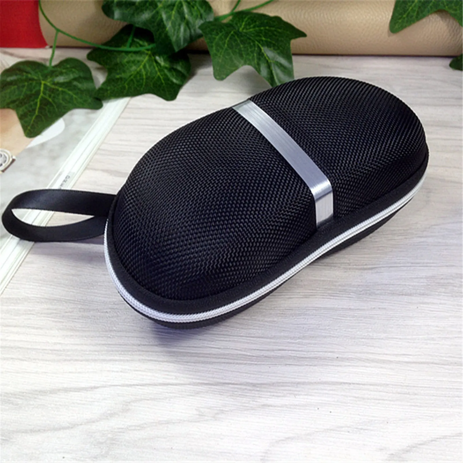 New Black Eyewear Cases Sunglasses Case For Women Glasses Box With Lanyard Zipper Glasses Case Hard For Men Glasses Cloth Bag