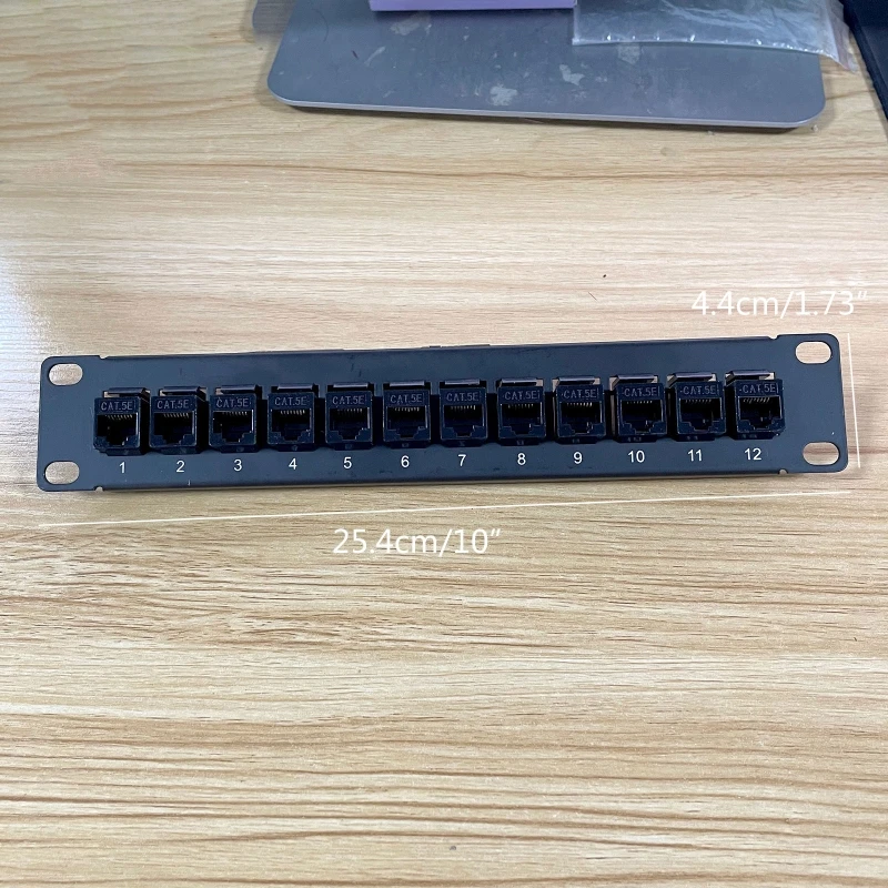 12 포트 CAT5e 벽걸이 패치 패널 10G 지원 1U 네트워크 패치 패널 UTP 19 in