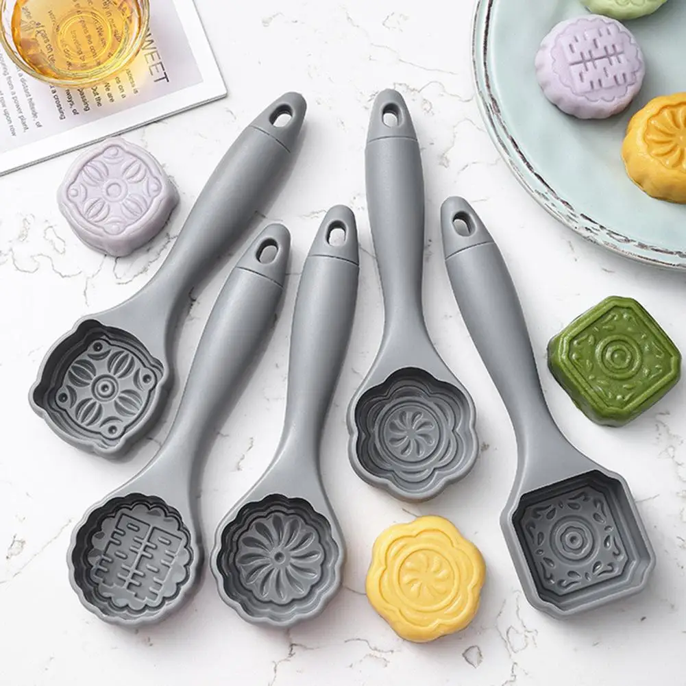 

5Pcs Moon Cake Molds Delicate Texture Non-stick Lightweight Reusable Multi-purpose Mooncake Molds for Kitchen