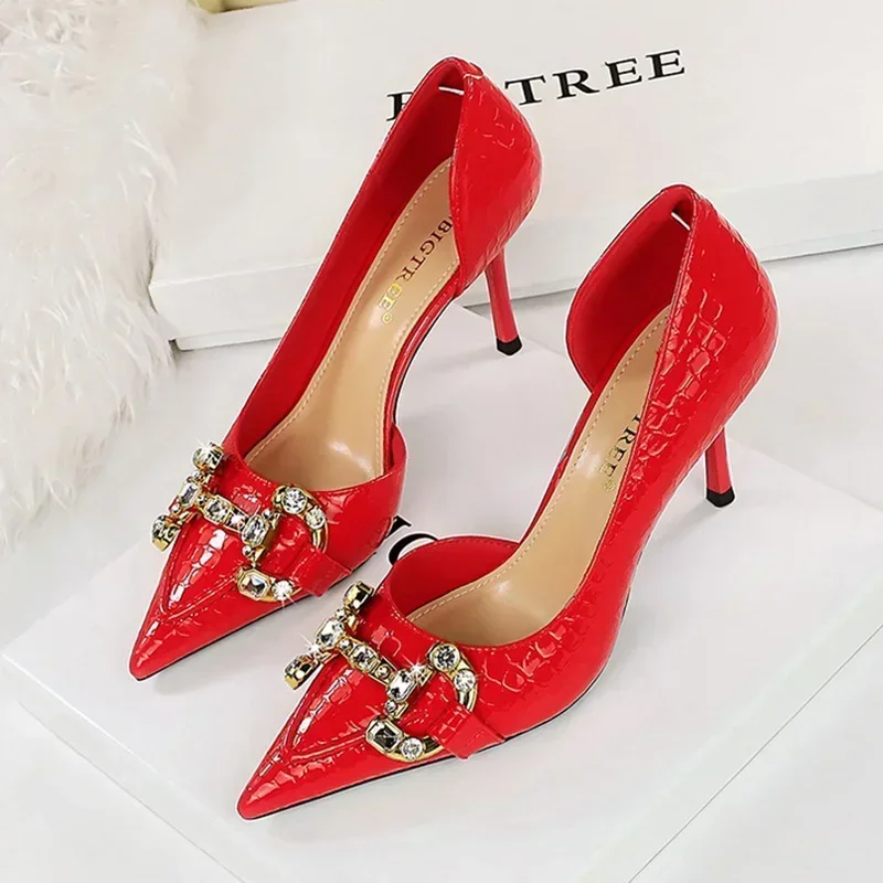 2024 Women 8cm Thin High Heels Side Hollow Leather Pumps Female Fashion Metal Diamond Buckle Red Khaki Prom Shallow Party Shoes 2
