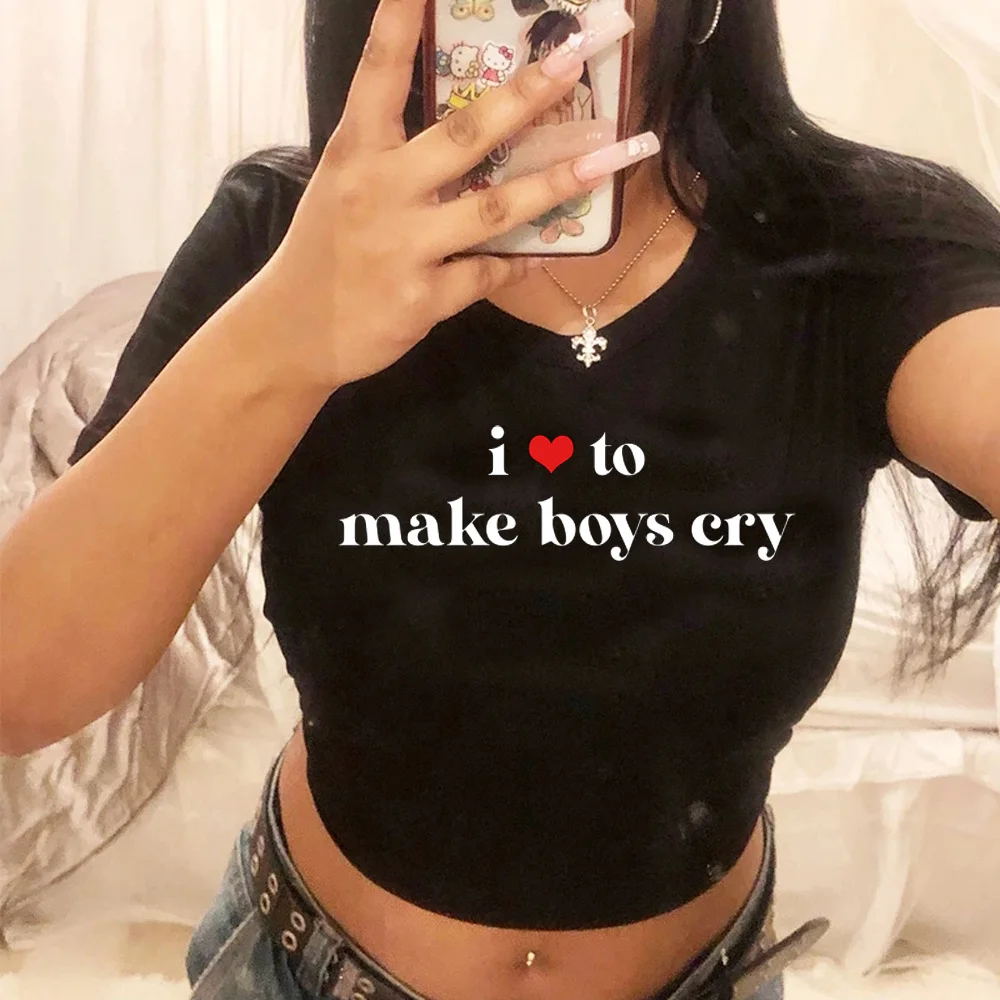 

Укороченный женский топ с надписью «i love to make boys cry»