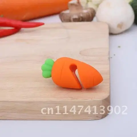 오버플로 방지와 편의성을 겸비한 귀여운 당근 냄비 커버