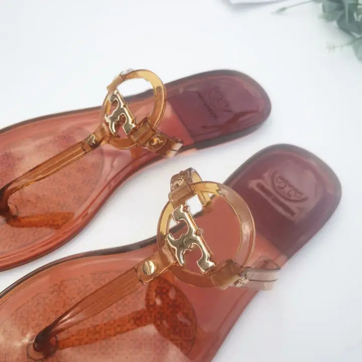 2022 New Style Crystal Summer Jelly Shoes Woman Home Slippers Custom Fashion Designer Flip Flops Slides