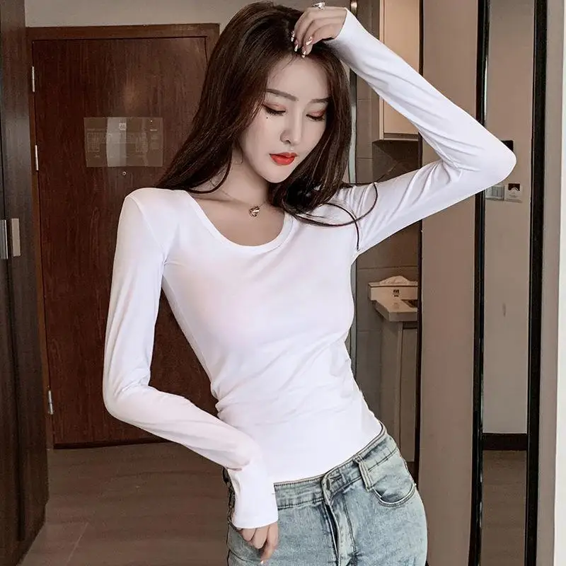 Round neck long sleeve white [single piece]