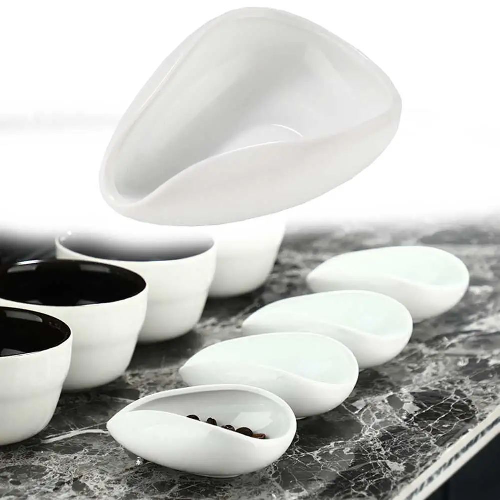 

Coffee Beans Dose Trays Coffee Beans Shovel Doesing Cup White Pottery Tea Scoops 10.7*4*7.5cm Pottery