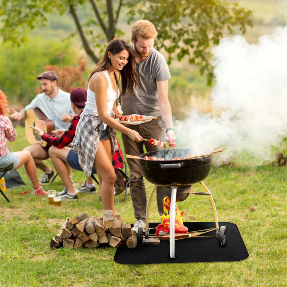 Description Picture 5 of itemOutdoor Camping Fireproof Cloth Picnic Barbecue Flame Retardant Protective Mat Silicone Coated Fireproof Grill Mat BBQ Equipment