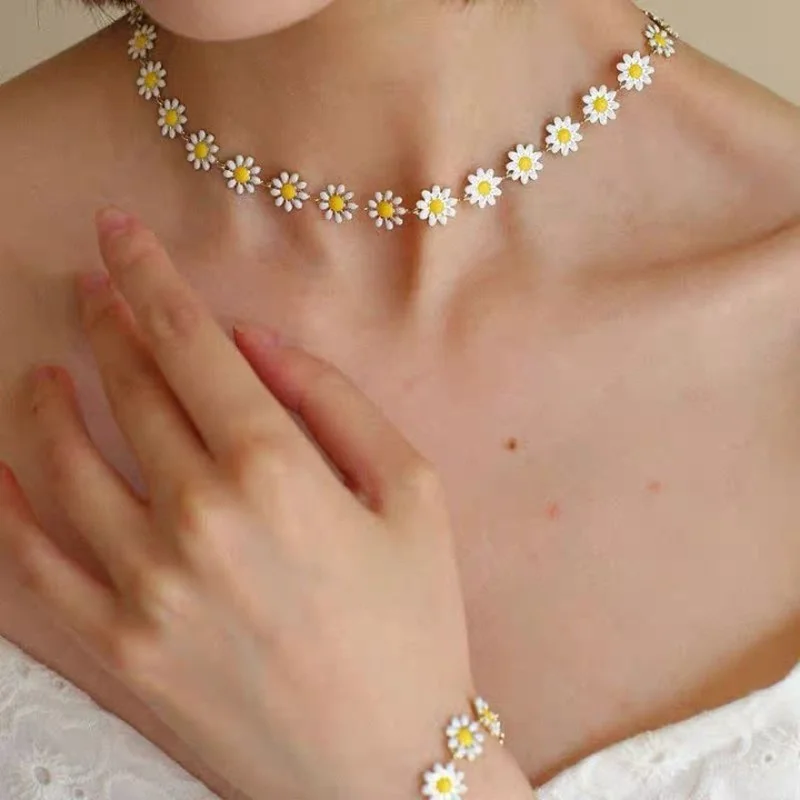 Flower Daisy Clavicle Chain Necklace Women Choker Statement Wedding Bridal Pendant Jewelry Korean Girls Gift Neck Accessories