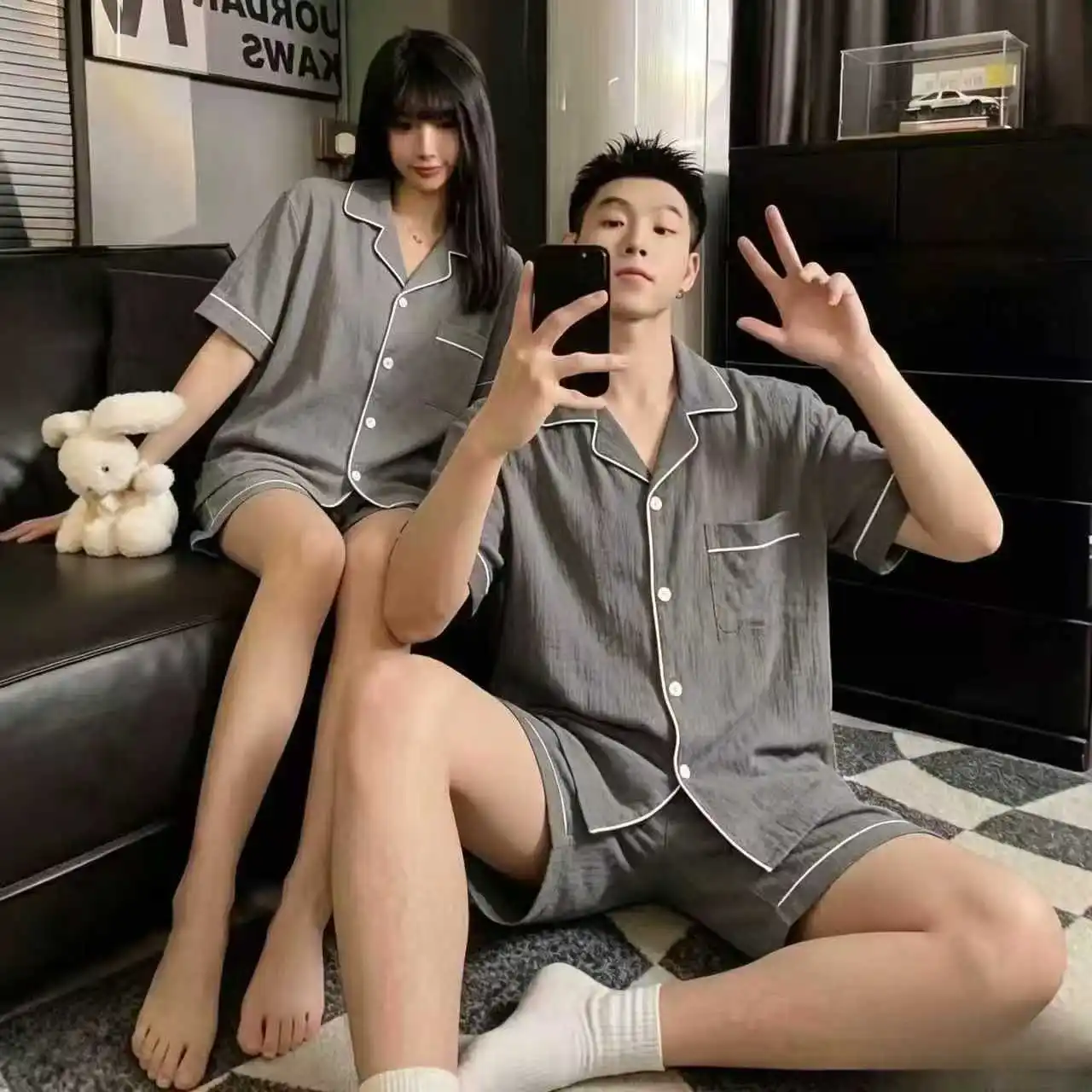 2PCS Pijama 솔리드 파자마 부드러운 원단 여름 짧은 세트 커플을위한 일본 한국 잠옷 남자와 여자 컴포트 잠옷 새로운