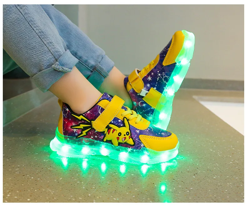 נעלי פוקימון עם אורות