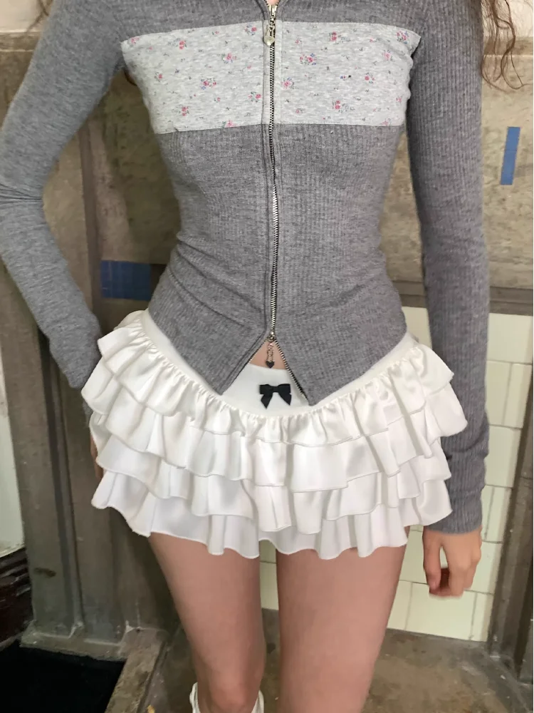 Y2k Kawaii Cute Cake Ruffles White Mini Skirt Women Bow Slim Skirt Elastic Waist Summer A-line Skirt Going Out Party Streetwear 4