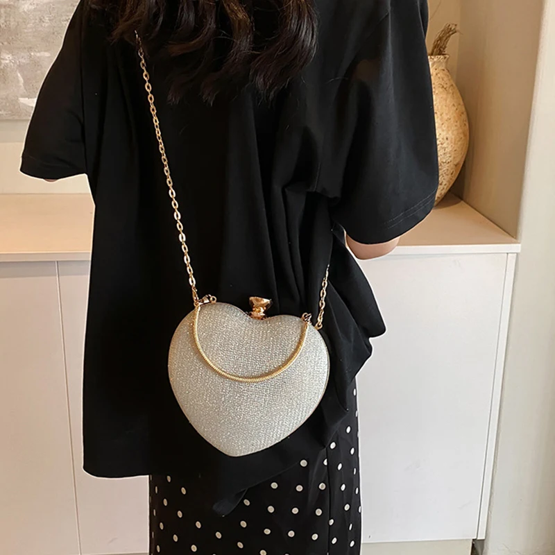 Cute Heart Handheld Bag Dinner Bag 2024 New Chain Fairy Bag Versatile Western Style One Shoulder Diagonal Cross Peach Heart Bag