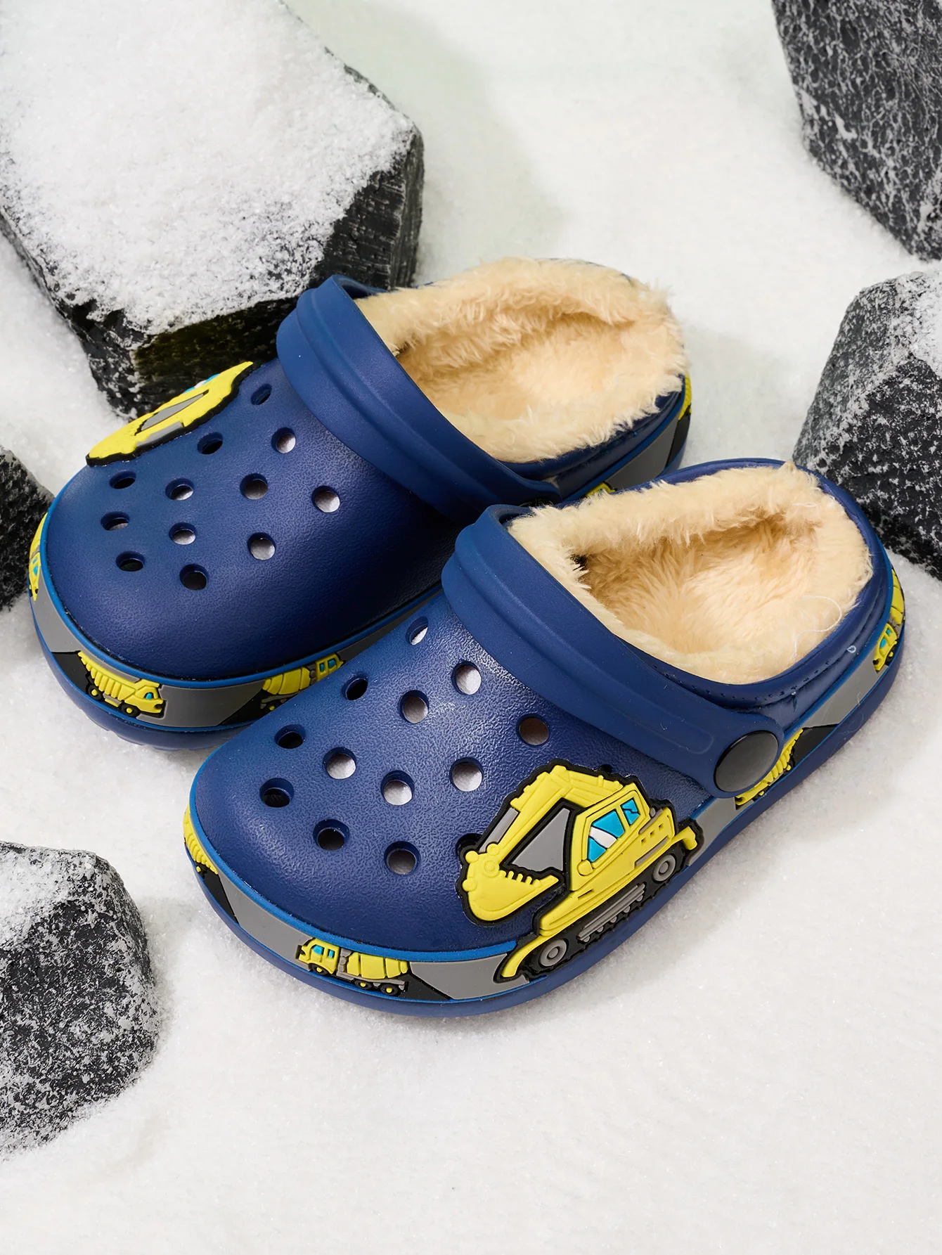 Garden Clogs Shoes New autumn and winter styles of comfortable casual and plush warm hole shoes for boys girls suede clogs eva house slippers